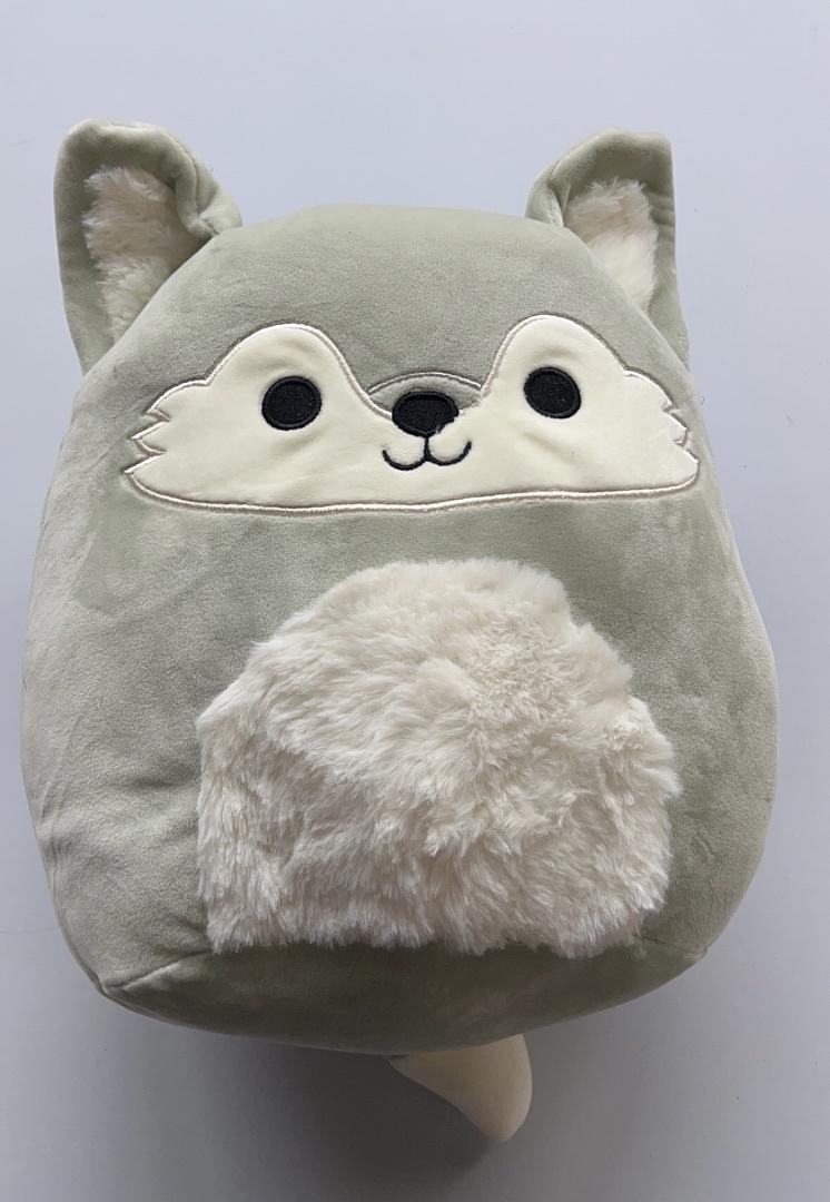 Squishmallows Oakley The Wolf, Sage Green 11” Target EXCLUSIVE! NWT – CUTE!